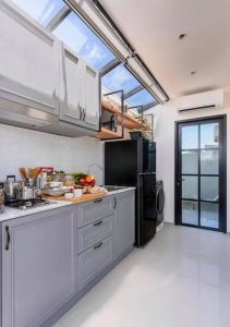 Kitchen set minimalis dapur kecil (2)