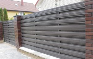 1. Pagar baja ringan minimalis