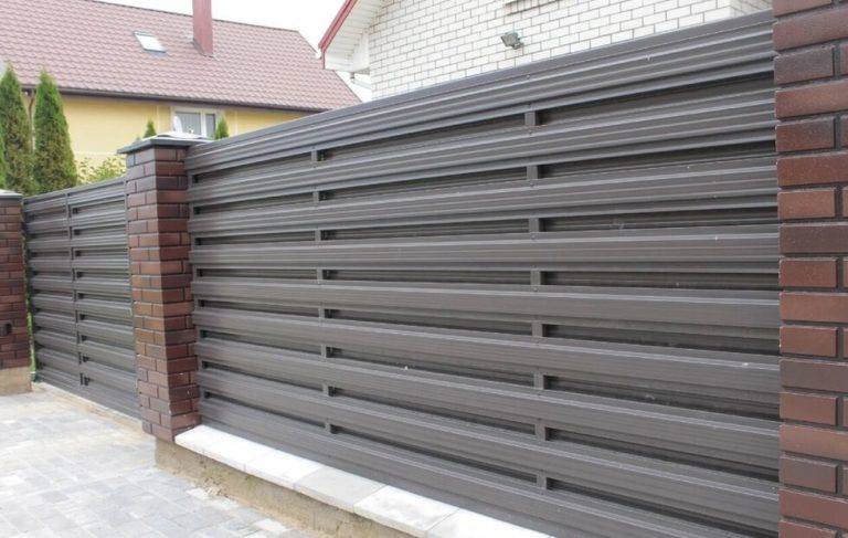 Pagar Ruko 8 Model Pagar Baja Ringan Minimalis yang Layak Coba di Rumah