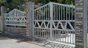 7. Pagar minimalis rangka baja